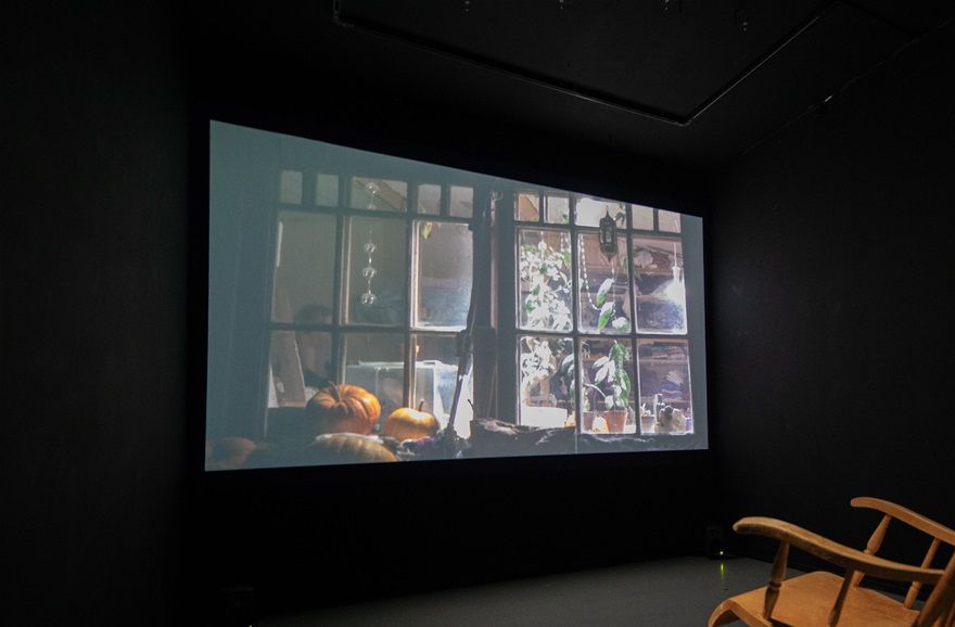 Tää ei hyvältä näytä / This doesn't look good / 2019 / 06:44 Video and sound / Project Room / Photo: Marko Kettunen